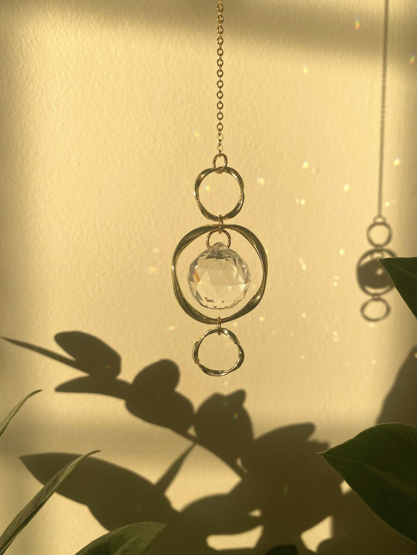 Crystal Suncatcher Hanging Dec - Lighting Jockey のレビューと価格